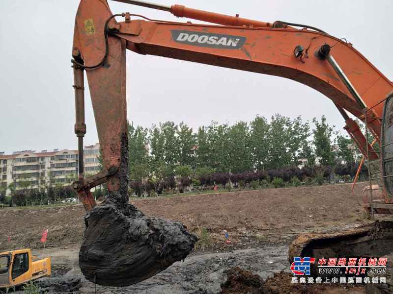 江苏出售转让二手6800小时2009年斗山DH220LC挖掘机