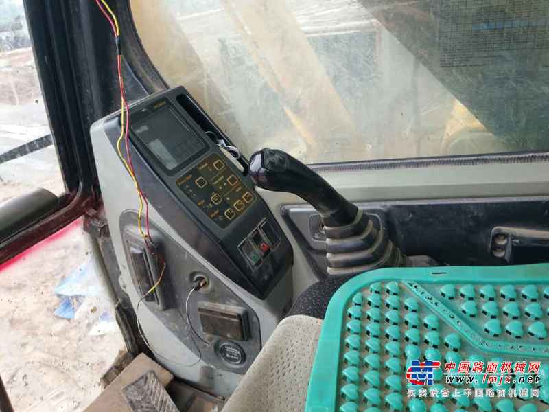 江西出售转让二手14000小时2008年现代R215挖掘机