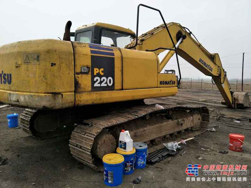 辽宁出售转让二手15000小时2007年小松PC220挖掘机