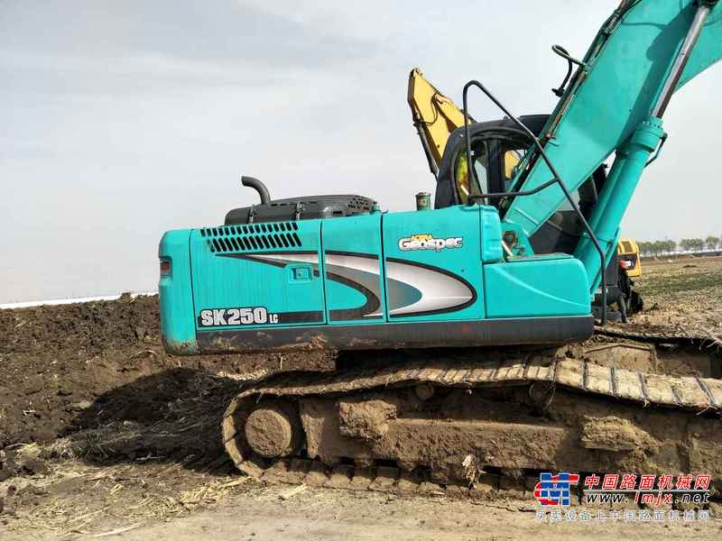 辽宁出售转让二手11000小时2009年神钢SK250挖掘机