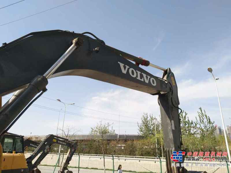 甘肃出售转让二手8000小时2009年沃尔沃EC240B挖掘机