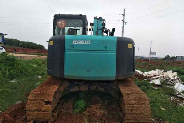 江西出售转让二手7800小时2008年神钢SK135SR挖掘机