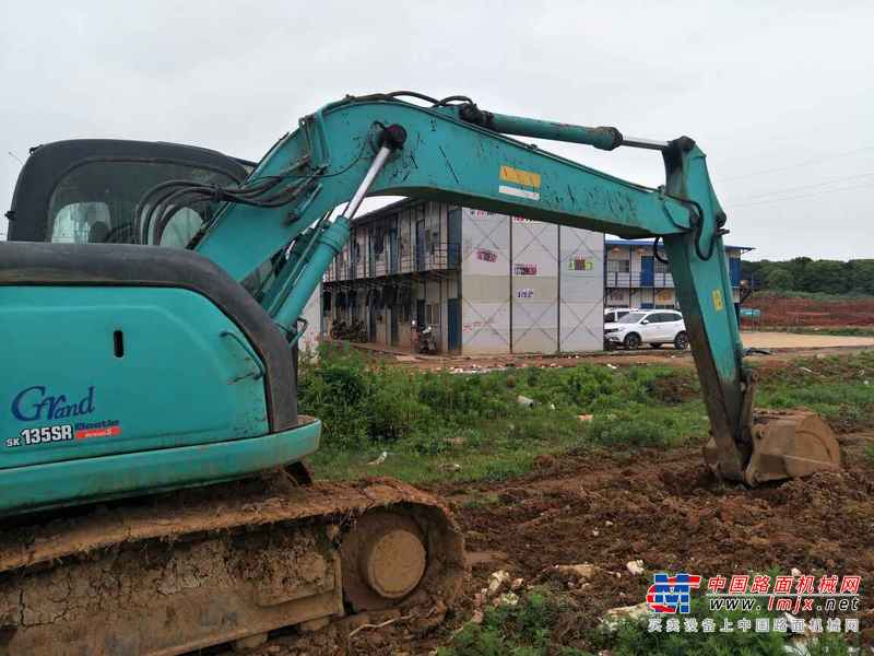 江西出售转让二手7800小时2008年神钢SK135SR挖掘机
