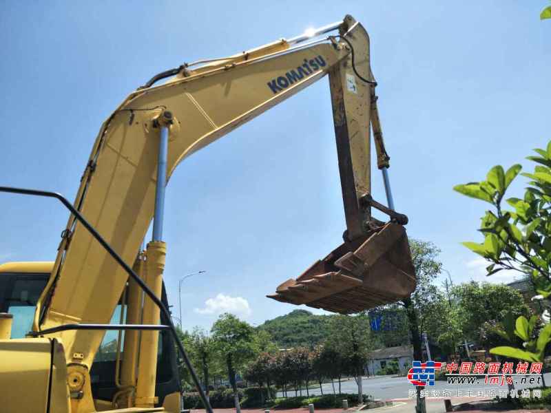 湖南出售转让二手9000小时2010年小松PC220挖掘机