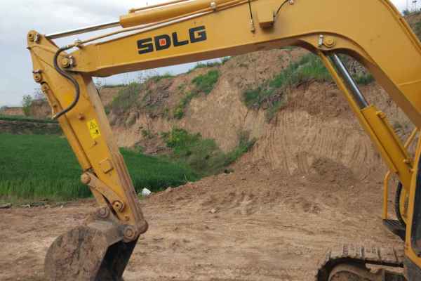 陕西出售转让二手152小时2017年临工LG680E挖掘机