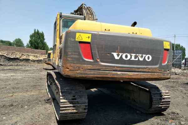 河南出售转让二手7000小时2013年沃尔沃EC210BLR挖掘机