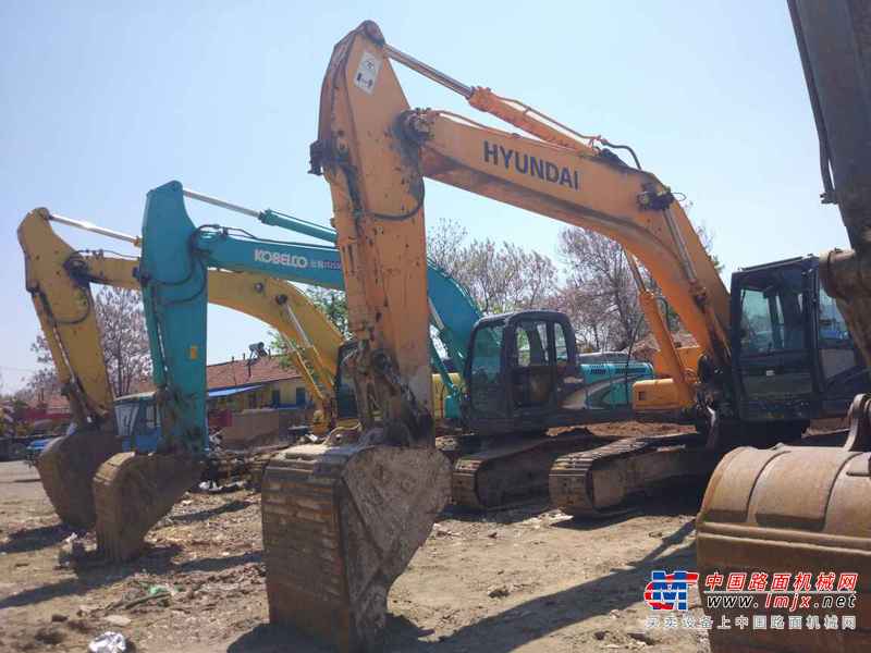 山东出售转让二手6700小时2011年现代R265LC挖掘机