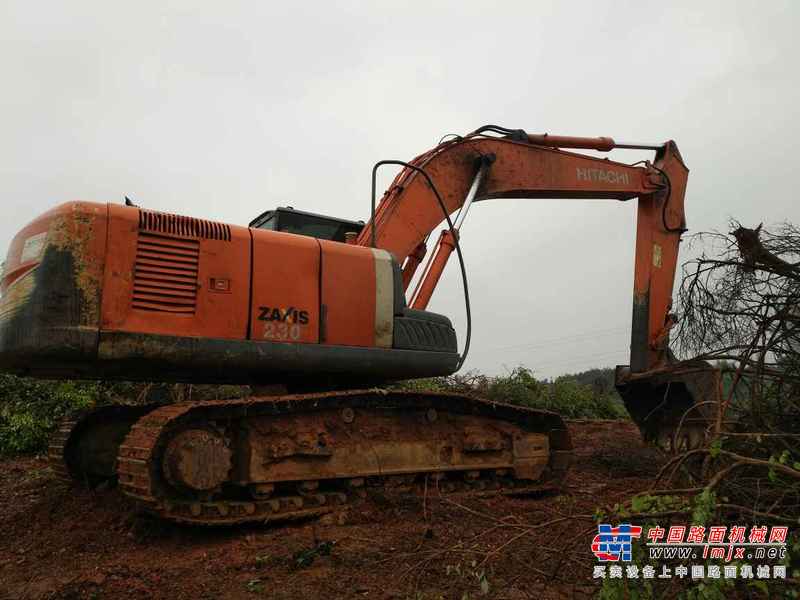 江西出售转让二手10000小时2010年日立ZX200挖掘机