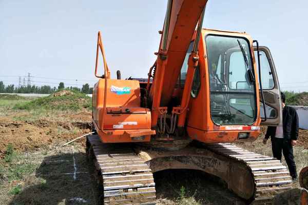 河南出售转让二手8000小时2011年斗山DH150LC挖掘机
