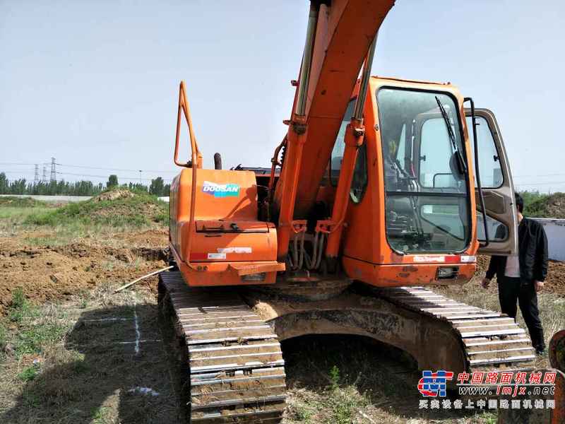河南出售转让二手8000小时2011年斗山DH150LC挖掘机