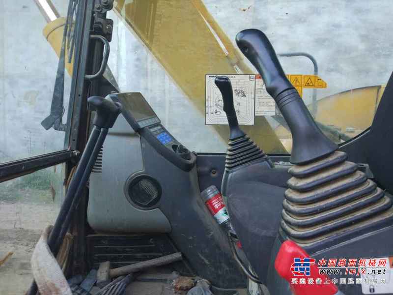山东出售转让二手7500小时2012年小松PC60挖掘机