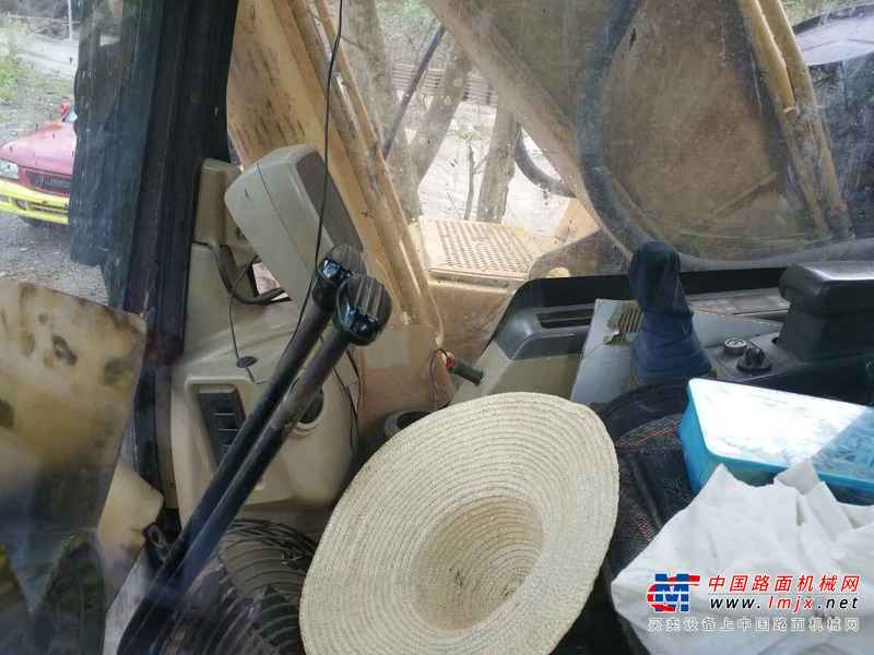 云南出售转让二手1200小时2006年卡特彼勒320C挖掘机
