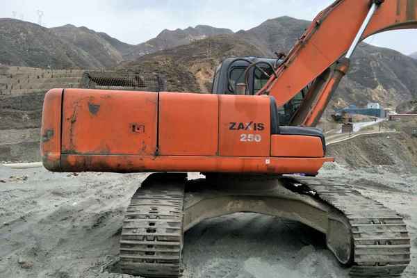 山西出售转让二手15000小时2006年日立ZX230挖掘机