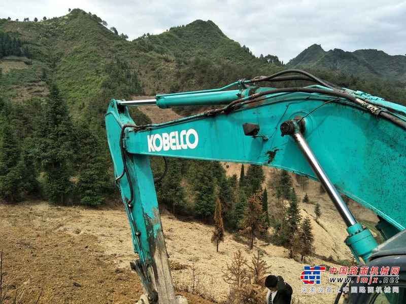贵州出售转让二手7650小时2009年神钢SK210LC挖掘机