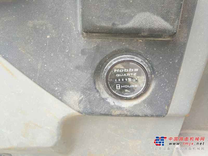 云南出售转让二手8000小时2011年现代R335挖掘机