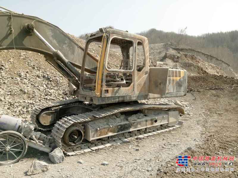 吉林出售转让二手6000小时2010年沃尔沃EC210BLC挖掘机