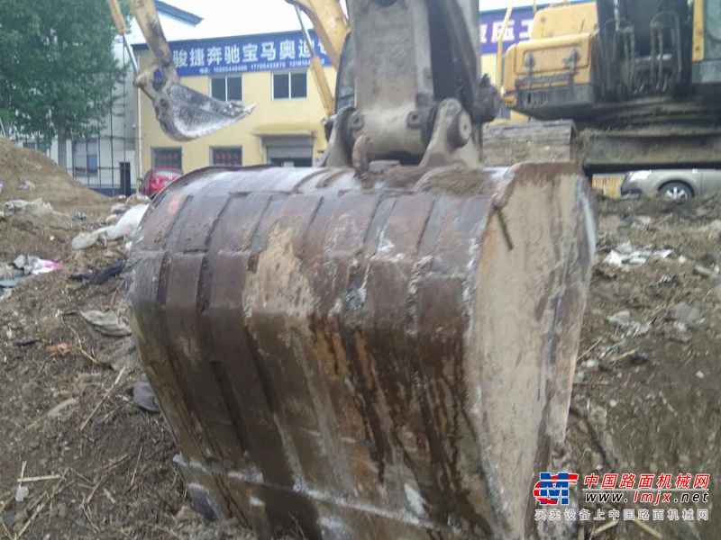 山东出售转让二手8000小时2012年沃尔沃EC140BLC挖掘机