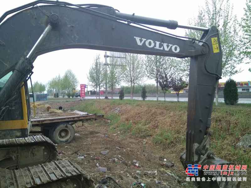 山东出售转让二手8000小时2012年沃尔沃EC140BLC挖掘机