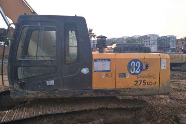 贵州出售转让二手7800小时2010年现代R265LC挖掘机