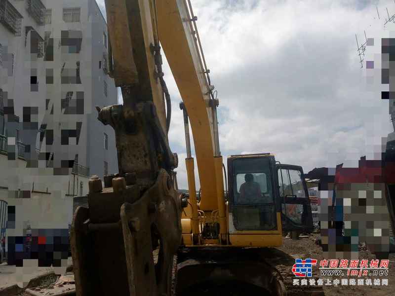 贵州出售转让二手10000小时2009年小松PC220挖掘机
