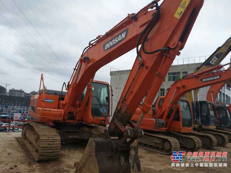 贵州出售转让二手5500小时2011年斗山DH225LC挖掘机