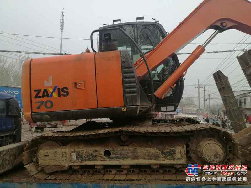 安徽出售转让二手1700小时2015年日立ZX70挖掘机