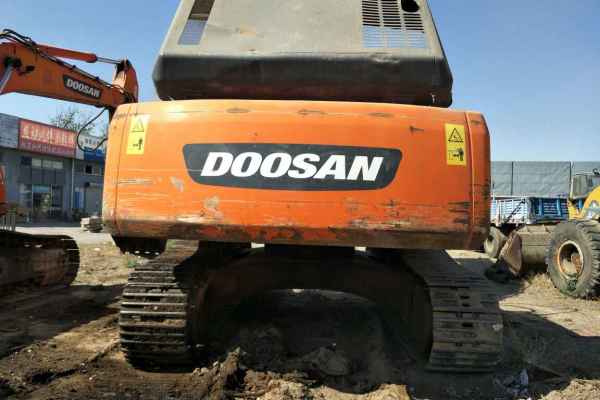 北京出售转让二手8000小时2011年斗山DH370LC挖掘机