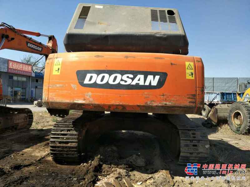 北京出售转让二手8000小时2011年斗山DH370LC挖掘机