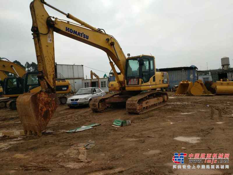 云南出售转让二手8000小时2009年小松PC210挖掘机