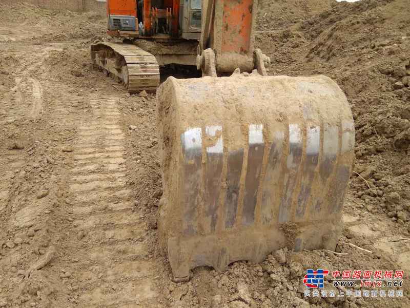 山东出售转让二手12458小时2003年日立EX200挖掘机