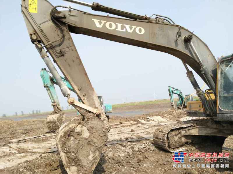 江苏出售转让二手18000小时2008年沃尔沃EC220D挖掘机