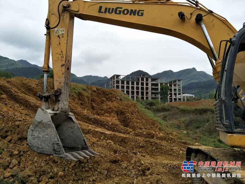 贵州出售转让二手7100小时2011年柳工CLG922D挖掘机