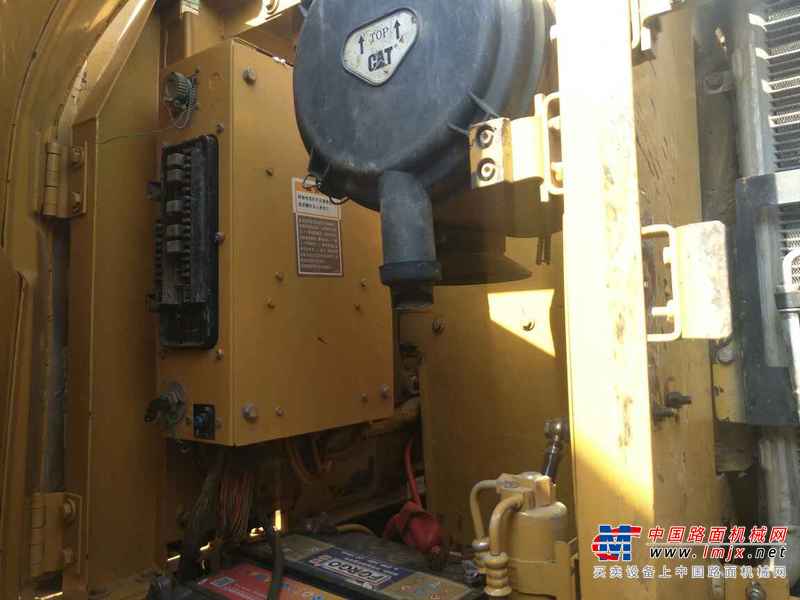 贵州出售转让二手15000小时2004年卡特彼勒320C挖掘机