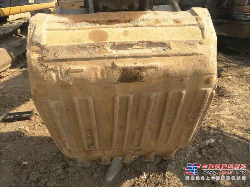 贵州出售转让二手15000小时2004年卡特彼勒320C挖掘机