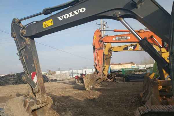 甘肃出售转让二手6000小时2013年沃尔沃EC80D挖掘机