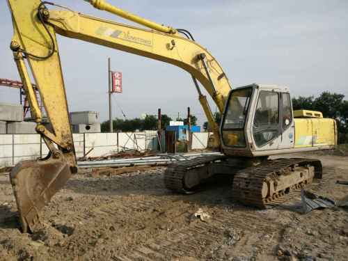 天津出售转让二手16850小时2003年住友SH200A2挖掘机