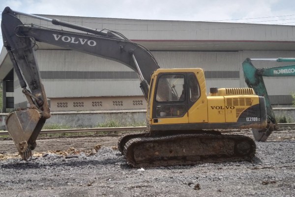 贵州出售转让二手4394小时2013年沃尔沃EC210B挖掘机