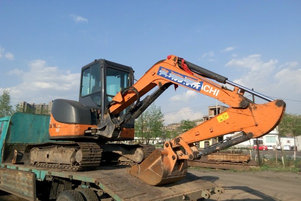 山西出售转让二手1300小时2014年日立ZX50U挖掘机