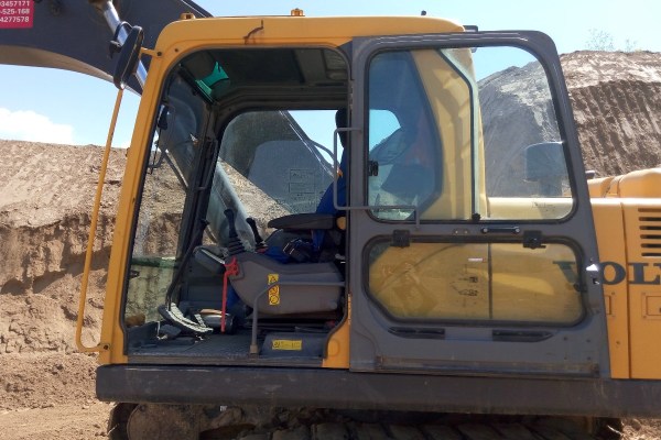 山西出售转让二手3400小时2012年沃尔沃EC240B挖掘机
