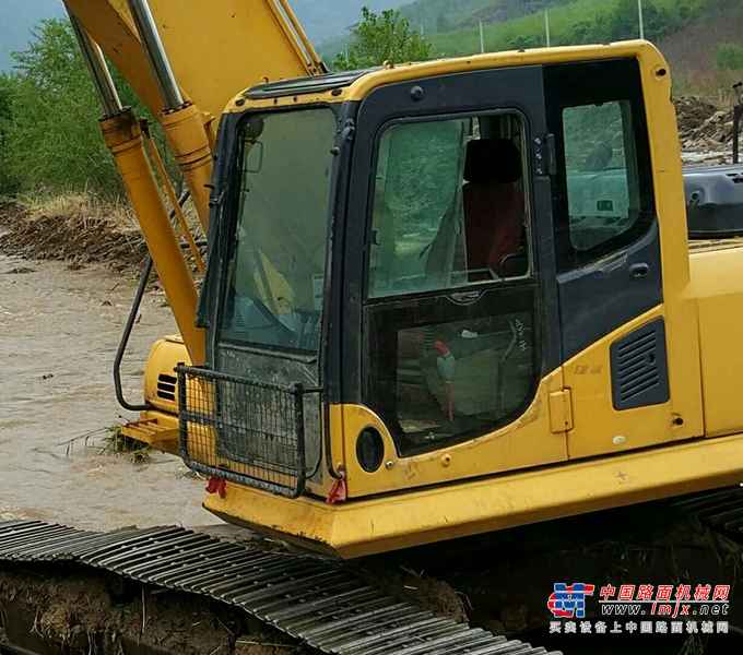 吉林出售转让二手7711小时2011年小松PC210LC挖掘机
