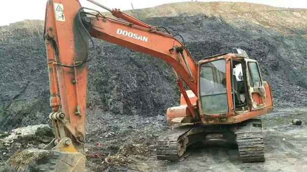重庆出售转让二手12000小时2009年斗山DH150挖掘机