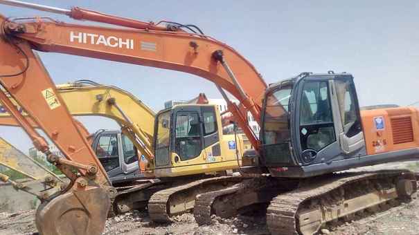 安徽出售转让二手9000小时2010年日立ZX200挖掘机