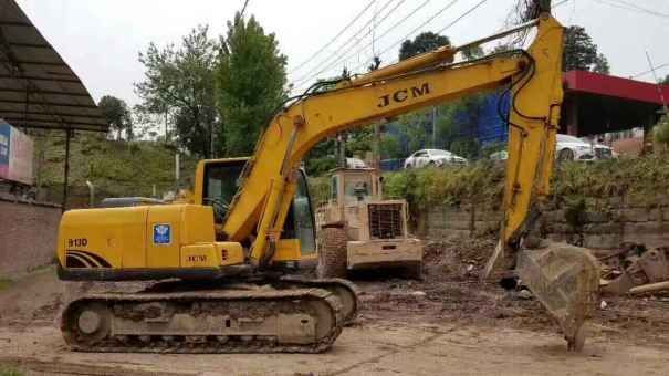 重庆出售转让二手5000小时2012年山重建机JCM913D挖掘机