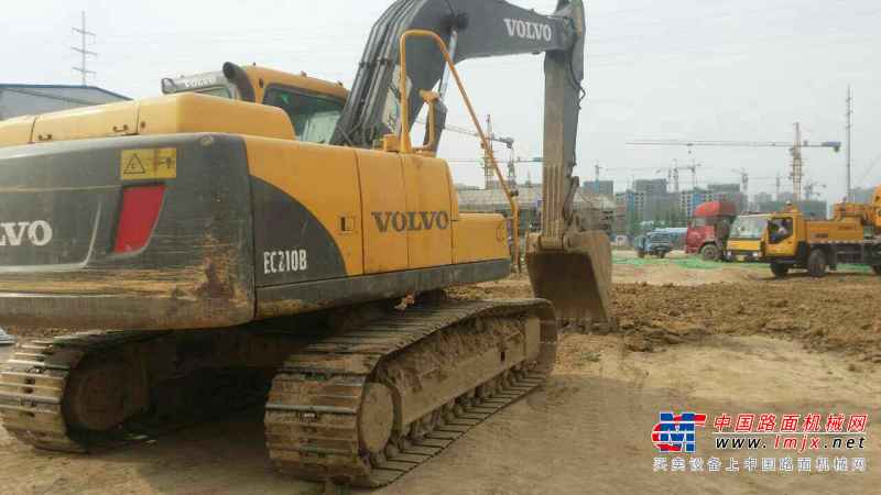 山东出售转让二手3397小时2013年沃尔沃EC210B挖掘机
