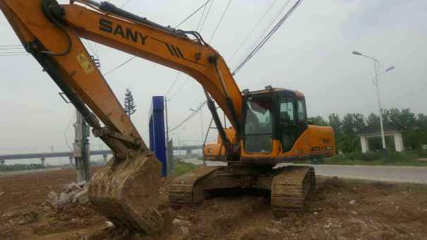 安徽出售转让二手12693小时2010年三一重工SY215C挖掘机