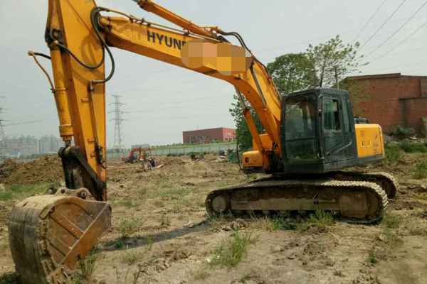 安徽出售转让二手9800小时2011年现代R225挖掘机