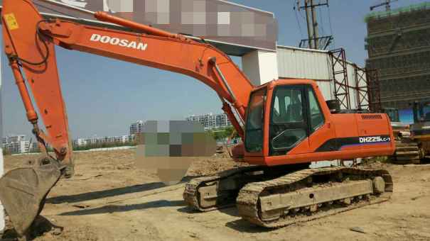 安徽出售转让二手15000小时2009年斗山DH220挖掘机