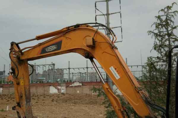 安徽出售转让二手6500小时2013年福田雷沃FR65挖掘机