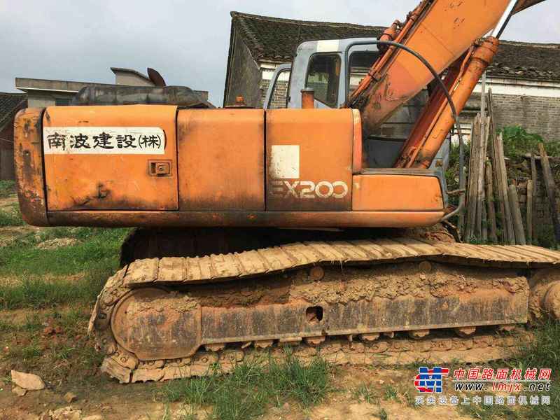 江西出售转让二手20000小时2003年日立EX200挖掘机
