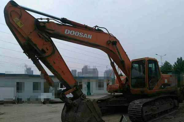 山西出售转让二手7800小时2009年斗山DH300挖掘机